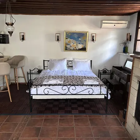 динова къща Holiday home